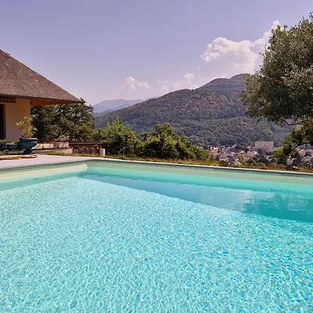 Omah Jawa Bed & Breakfast *