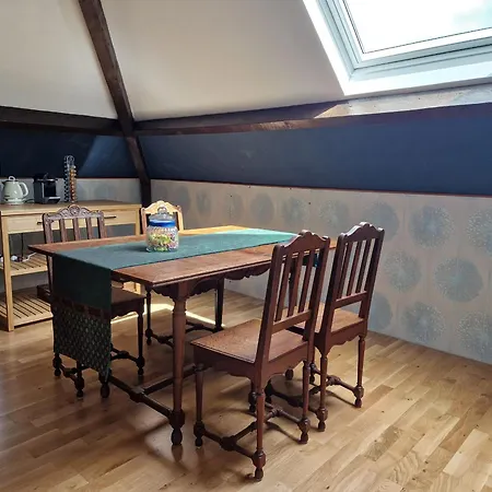 Omah Jawa Bed & Breakfast Lourdes